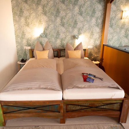 Haus Rose Bed & Breakfast Allensbach Exterior photo