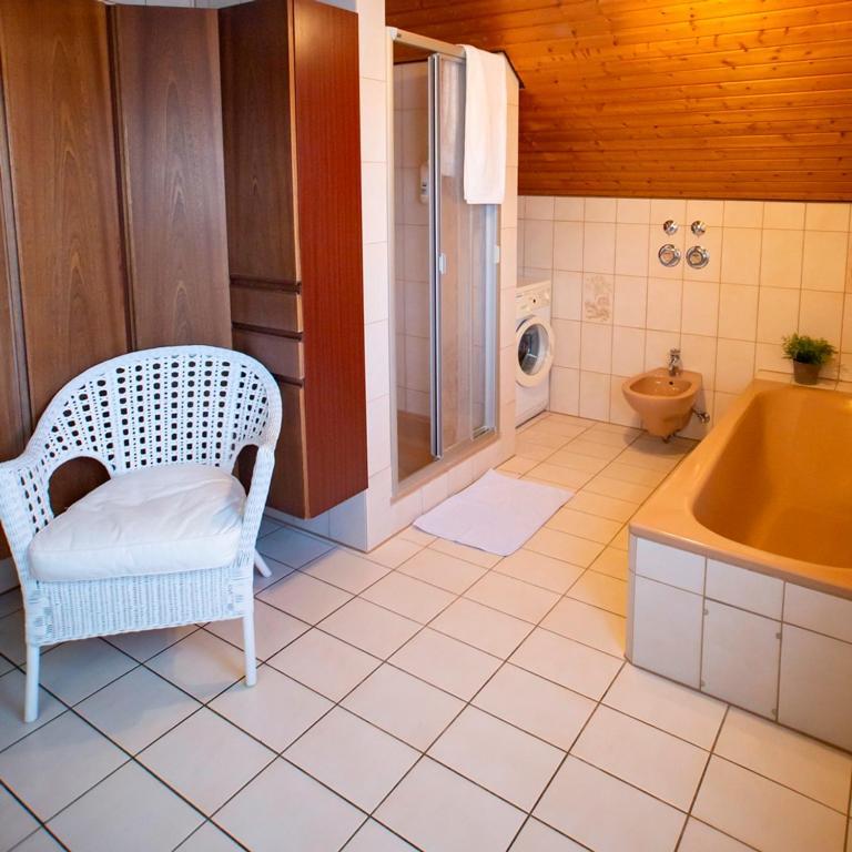 Haus Rose Bed & Breakfast Allensbach Exterior photo