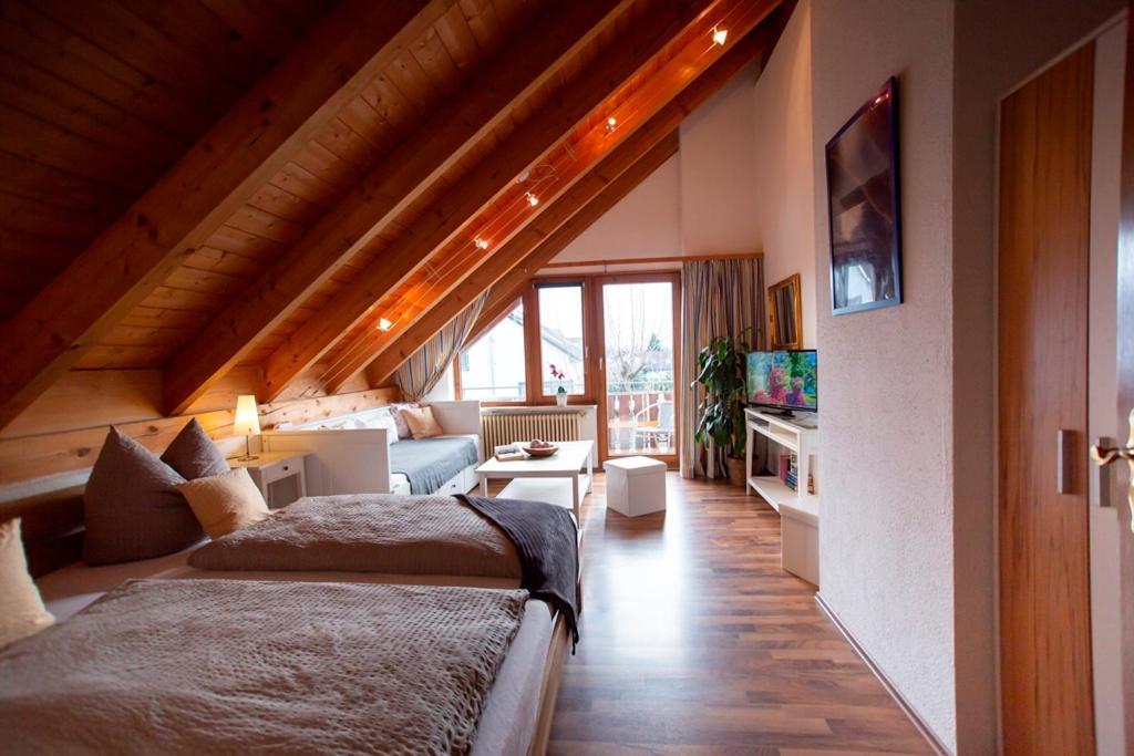 Haus Rose Bed & Breakfast Allensbach Exterior photo
