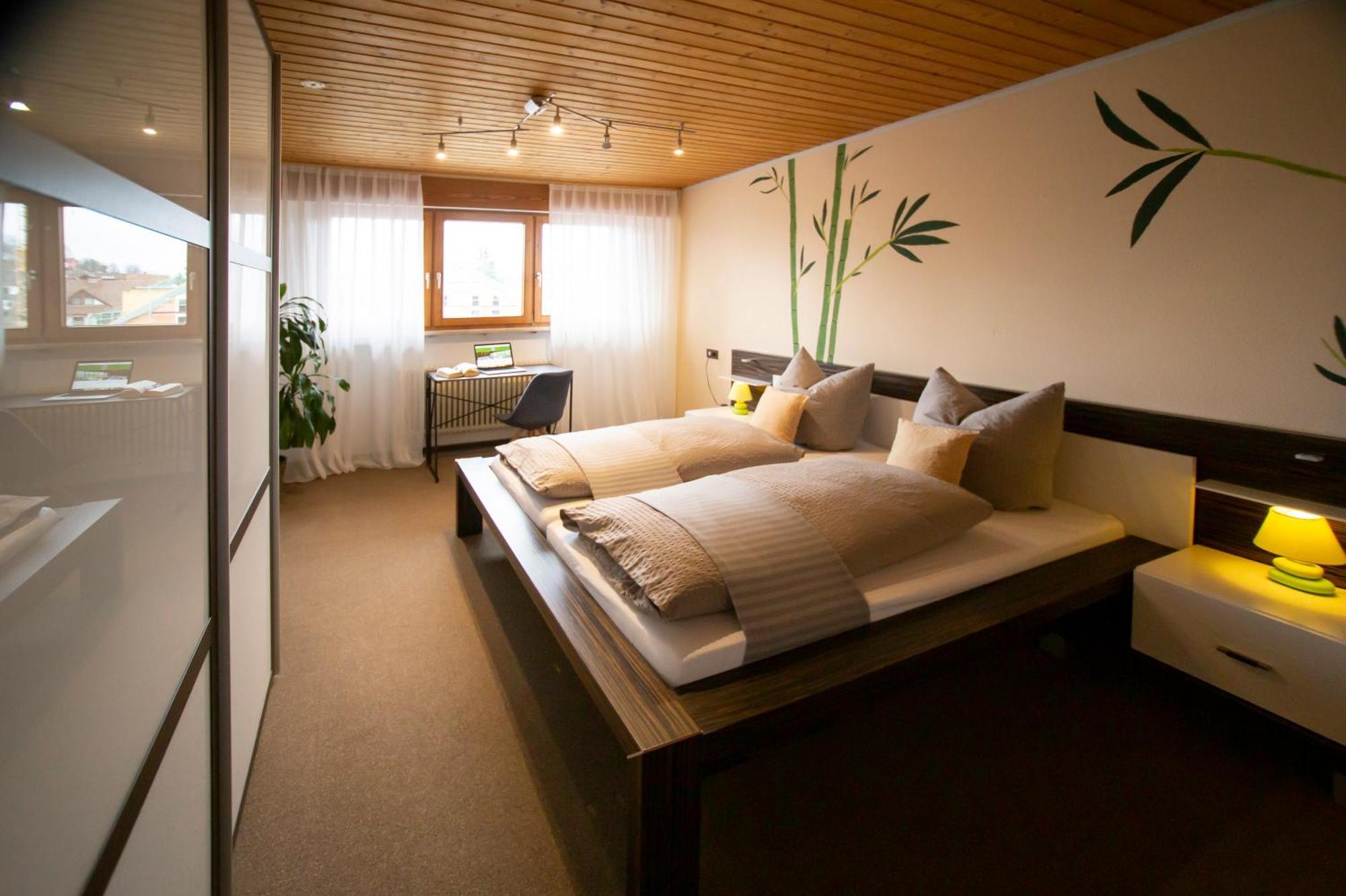 Haus Rose Bed & Breakfast Allensbach Exterior photo