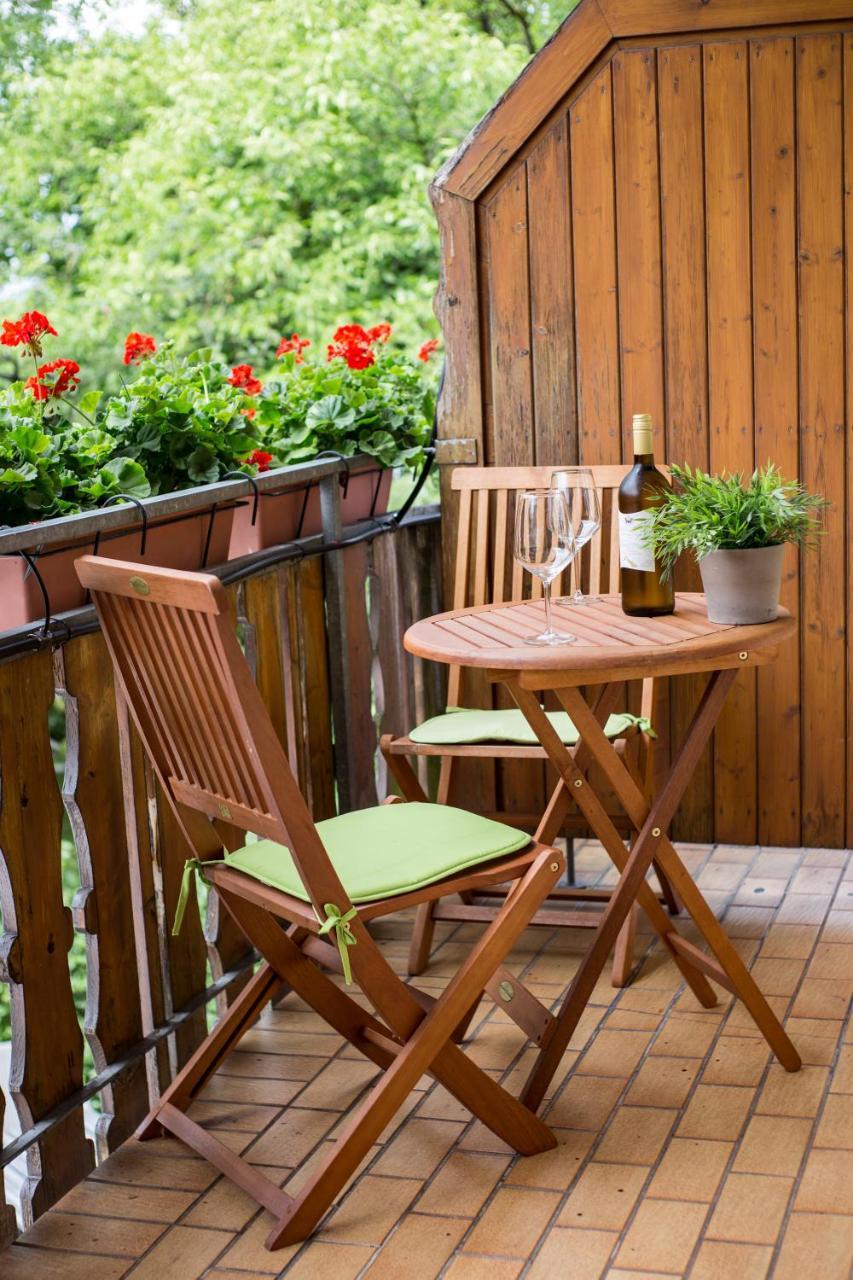 Haus Rose Bed & Breakfast Allensbach Exterior photo